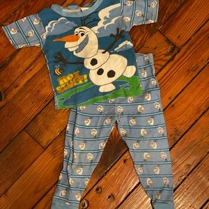 Disney Olaf Pajamas Size 3T